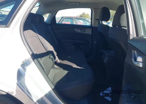 2019 Kia Forte Lxs из США, поврежденный, VIN 3KPF24AD2KE041365